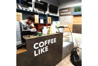 Оформление кофейни - брендирование прилавка, настенные буквы и светодиодная вывеска